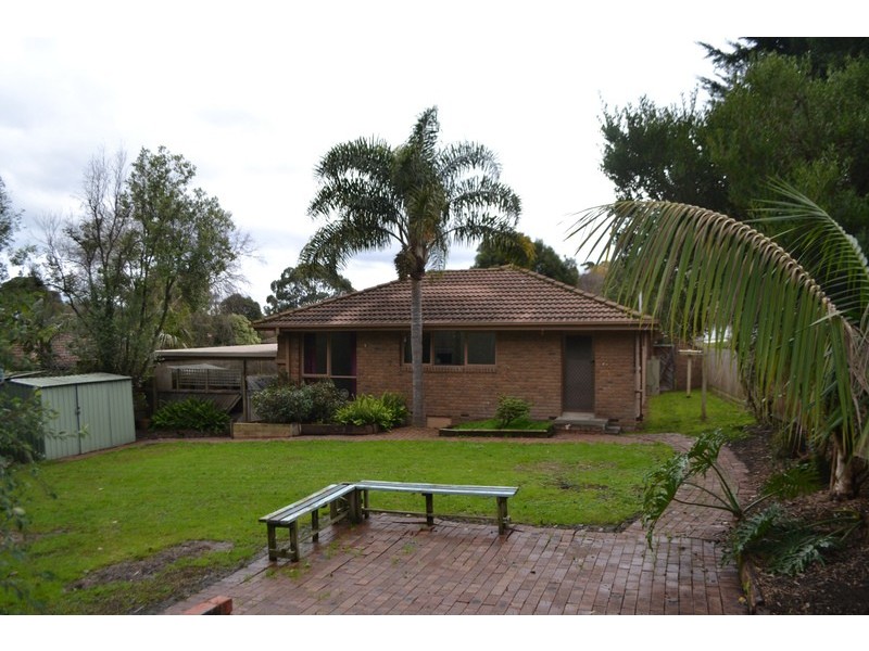 11 Quest Court, Mooroolbark VIC 3138