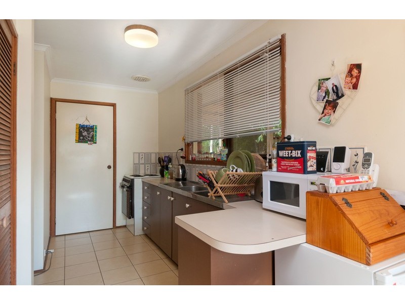 4 Churchill Drive, Mooroolbark VIC 3138