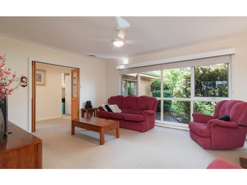 25 Railway Parade, Wandin North VIC 3139