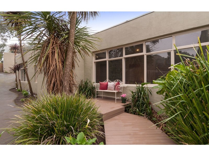 2/27 Humber Road, Croydon VIC 3136