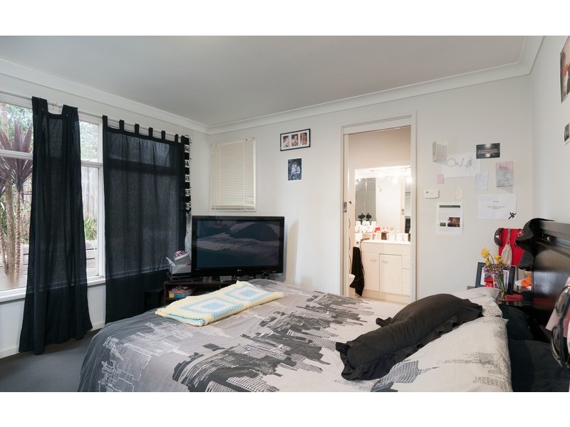 2/27 Humber Road, Croydon VIC 3136