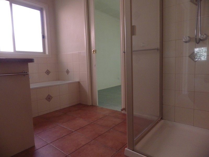 2/10 Dennis Street, Croydon VIC 3136