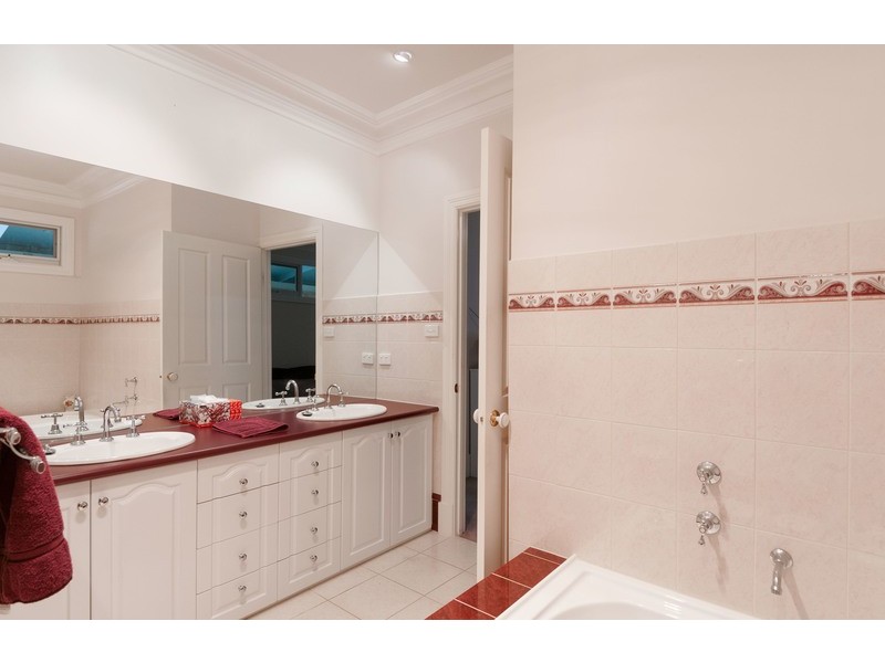 32 Maroondah Highway, Healesville VIC 3777