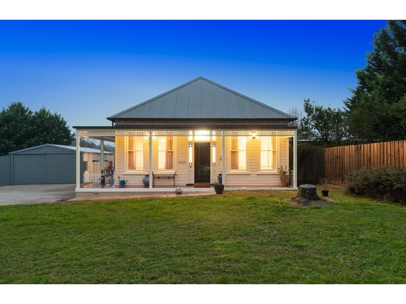 9 John Street, Wandin North VIC 3139