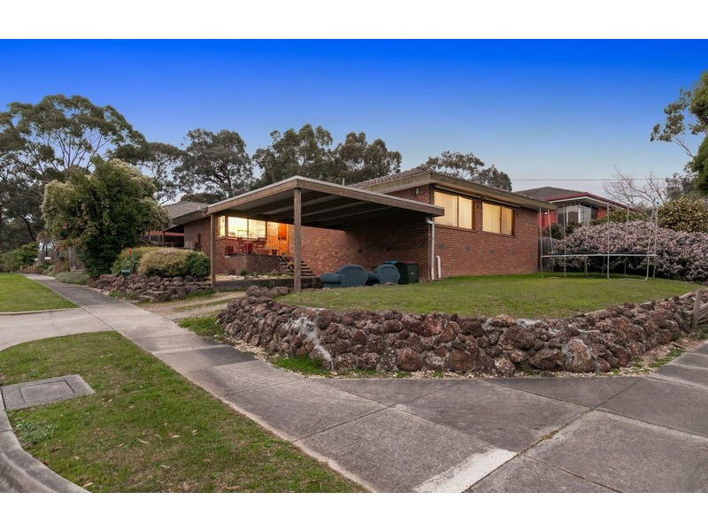 10 Bambra Street, Croydon VIC 3136