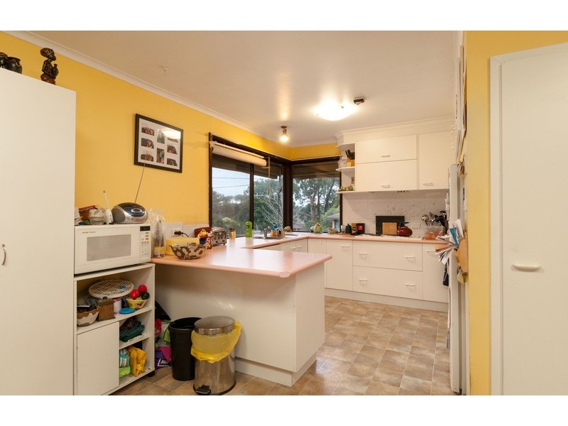 10 Bambra Street, Croydon VIC 3136