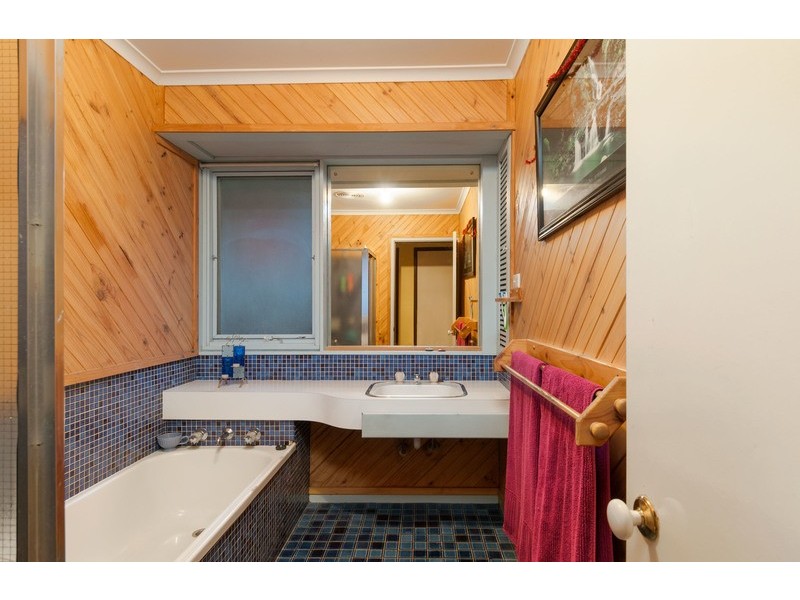 10 Bambra Street, Croydon VIC 3136