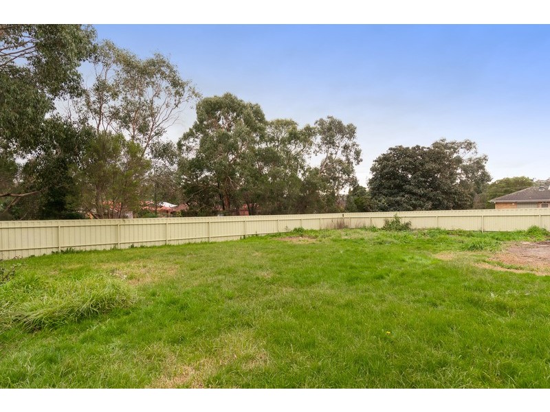 6 Dryden Concourse, Mooroolbark VIC 3138