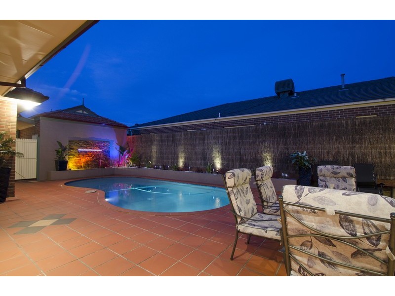 16 Valley Park Drive, Mooroolbark VIC 3138