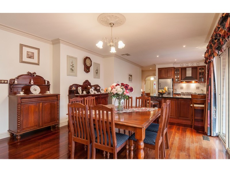 16 Valley Park Drive, Mooroolbark VIC 3138