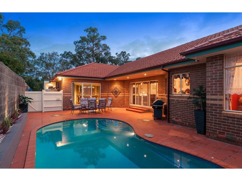 16 Valley Park Drive, Mooroolbark VIC 3138