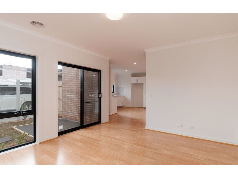 3/9 Blackburn Road, Mooroolbark VIC 3138