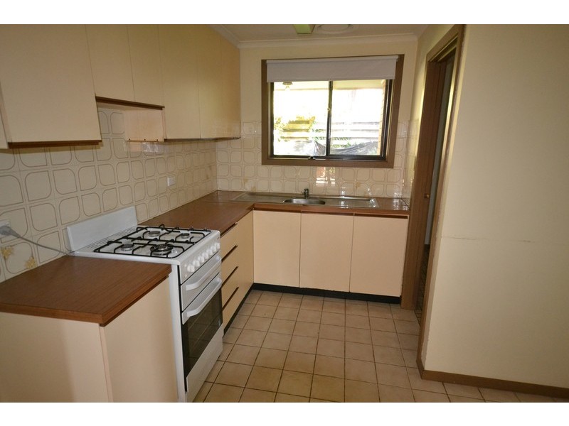 2/94-96 Oban Road, Ringwood North VIC 3134