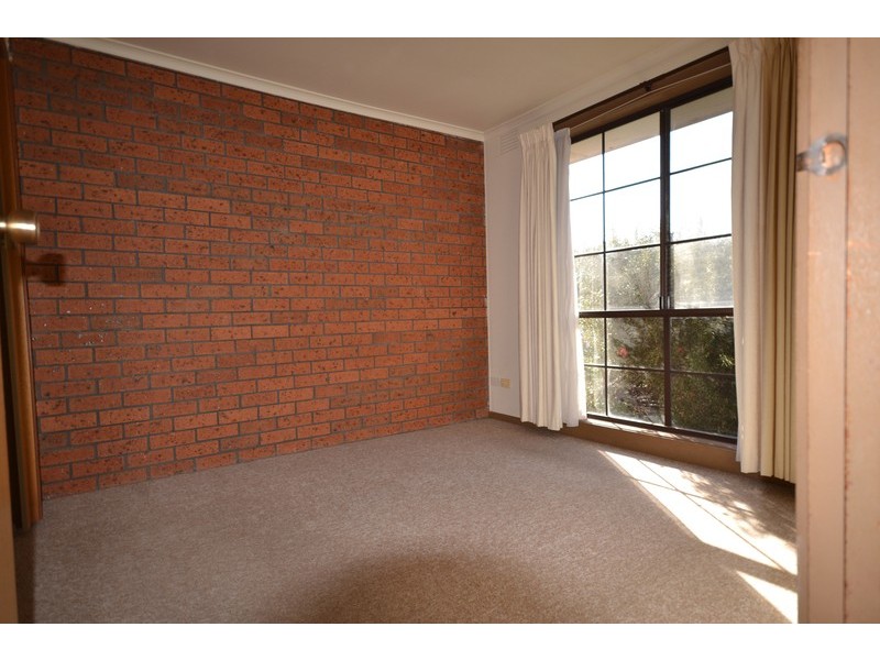 2/94-96 Oban Road, Ringwood North VIC 3134