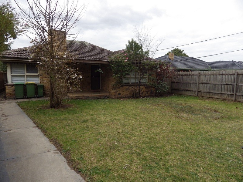 129 Cambridge  Road, Mooroolbark VIC 3138