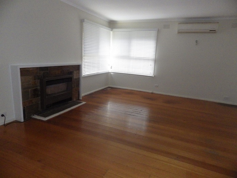 129 Cambridge  Road, Mooroolbark VIC 3138