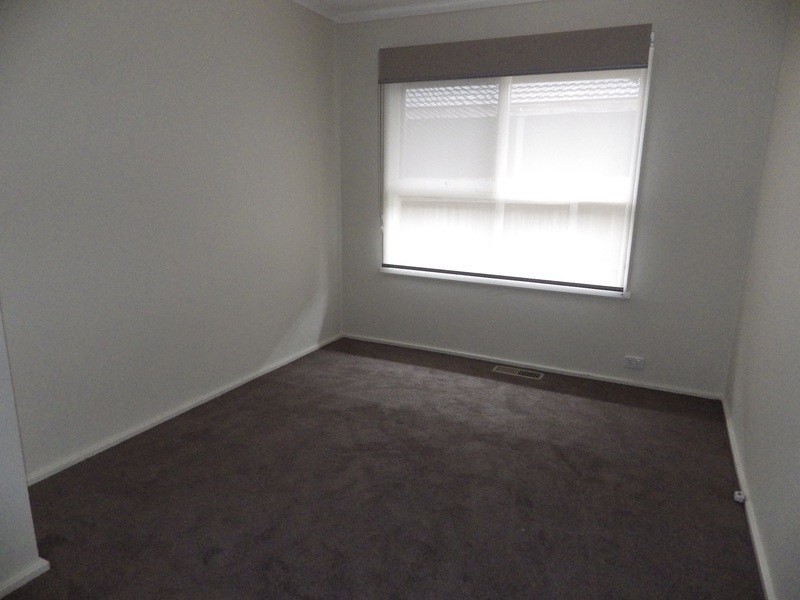 129 Cambridge  Road, Mooroolbark VIC 3138