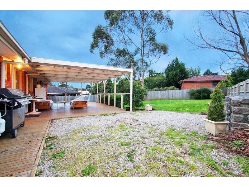 41 Barker Drive, Mooroolbark VIC 3138
