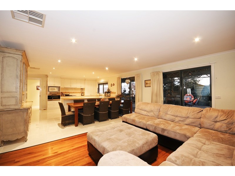 11 Lilac Rise, Lilydale VIC 3140