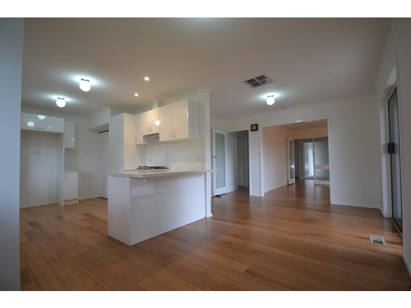 2 Maralinga Terrace, Mooroolbark VIC 3138