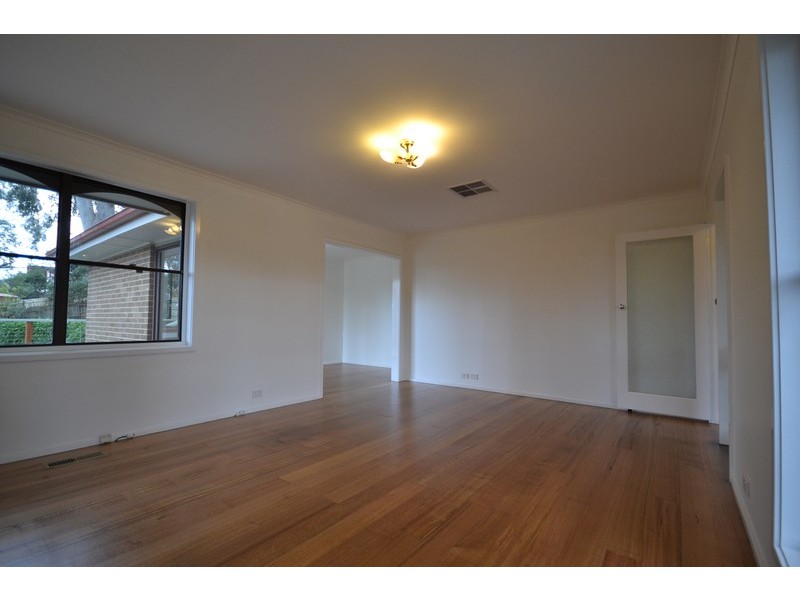 2 Maralinga Terrace, Mooroolbark VIC 3138