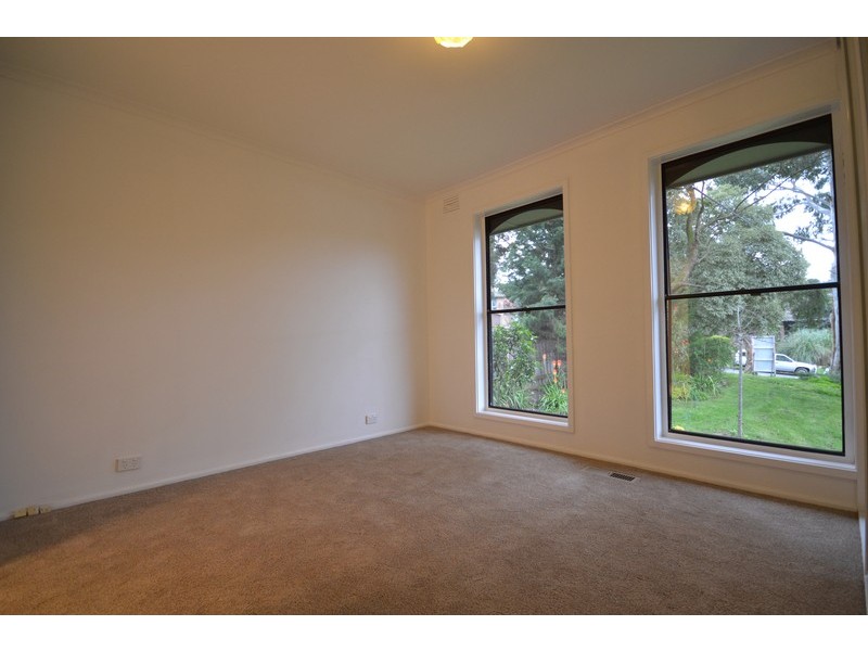 2 Maralinga Terrace, Mooroolbark VIC 3138
