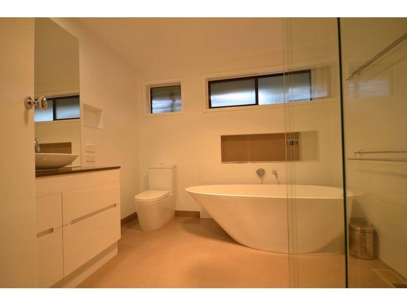 2 Maralinga Terrace, Mooroolbark VIC 3138