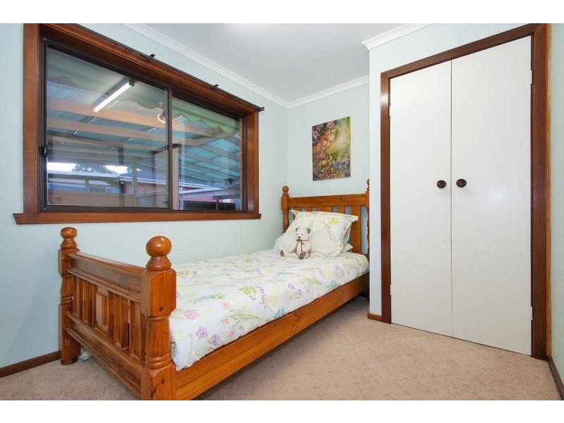 24 Morokai Grove, Lilydale VIC 3140