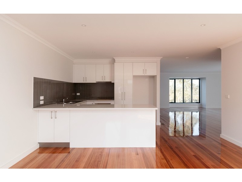 2 Kalimna Street, Mooroolbark VIC 3138