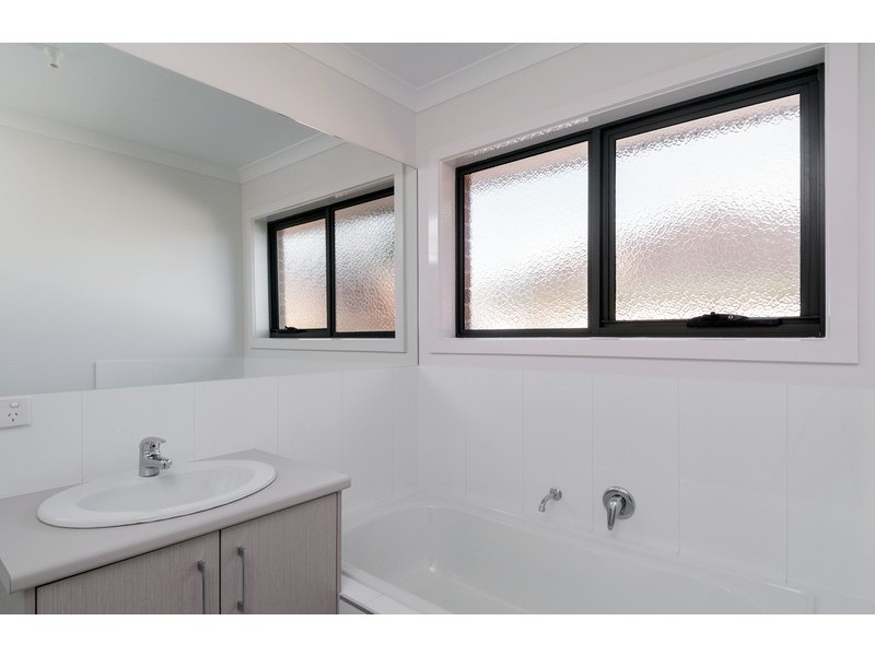 2 Kalimna Street, Mooroolbark VIC 3138