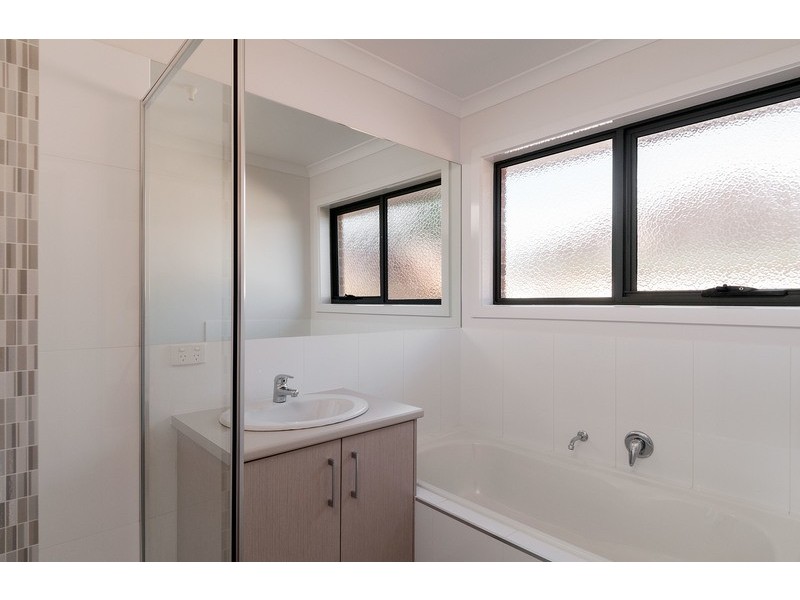 2 Kalimna Street, Mooroolbark VIC 3138