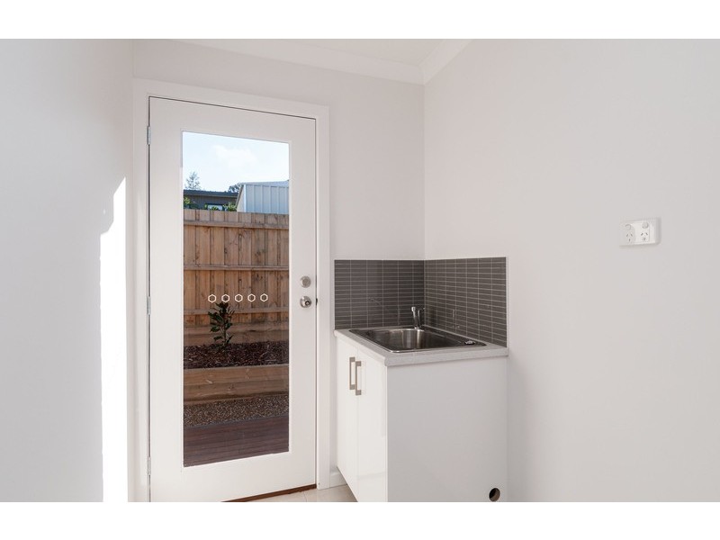 2 Kalimna Street, Mooroolbark VIC 3138