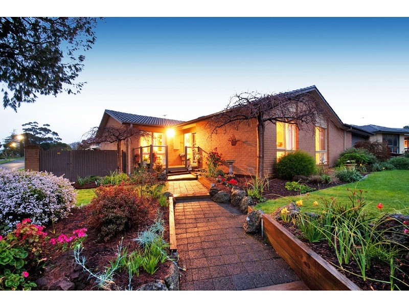 50 Savanna Drive, Mooroolbark VIC 3138