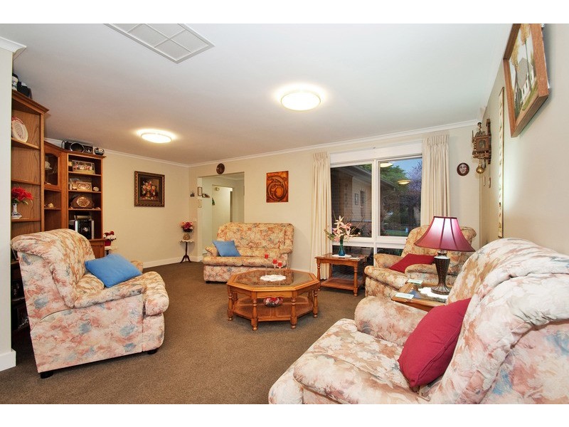 50 Savanna Drive, Mooroolbark VIC 3138
