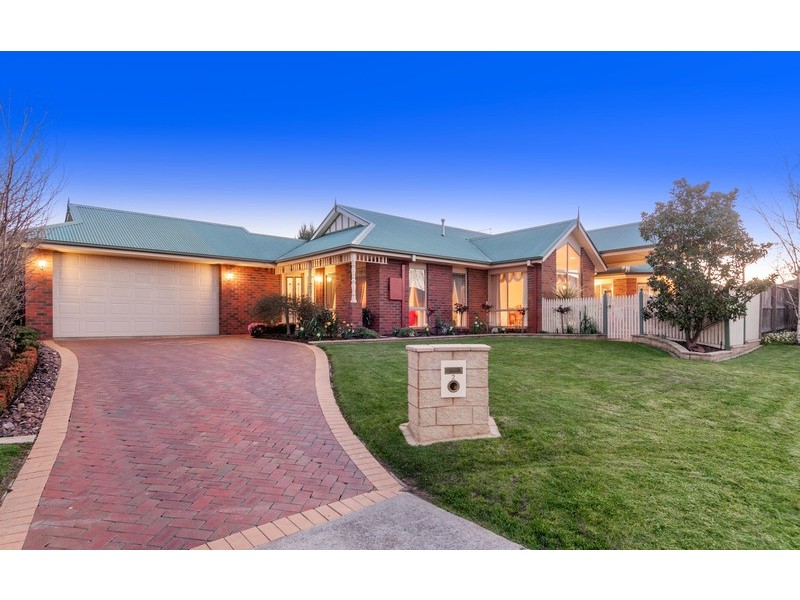 2 Lantern Place, Lilydale VIC 3140