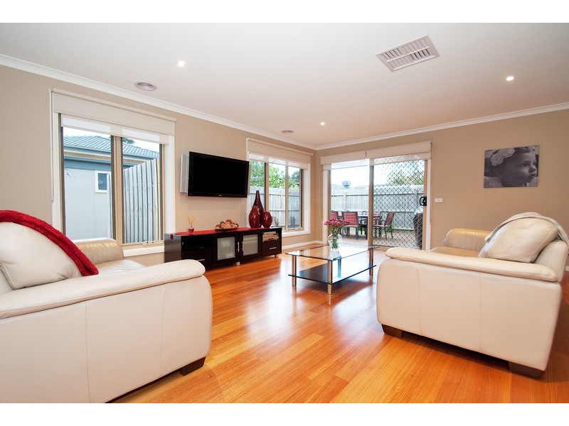 28a Swinburne Avenue, Mooroolbark VIC 3138