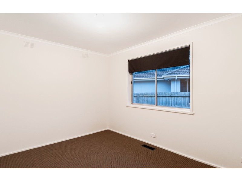 19 Lincoln Road, Croydon VIC 3136