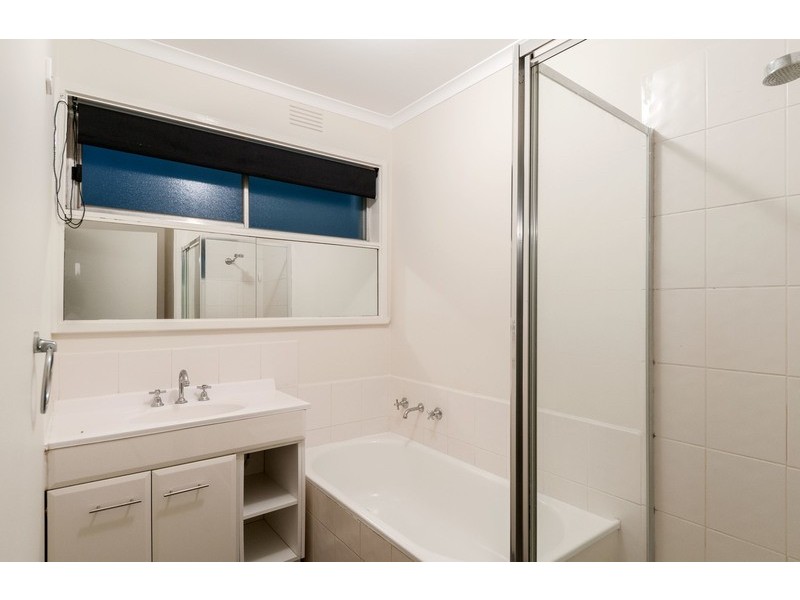 19 Lincoln Road, Croydon VIC 3136