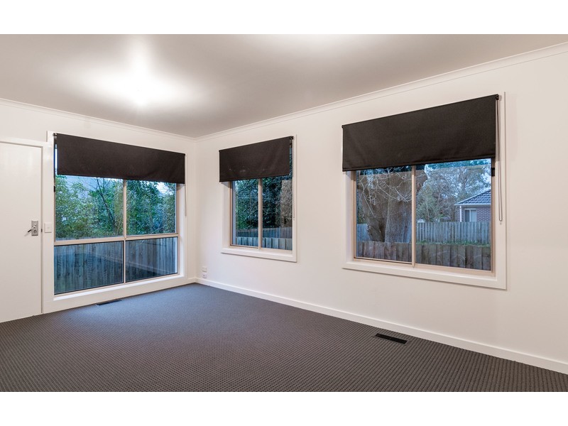 19a Lincoln Road, Croydon VIC 3136