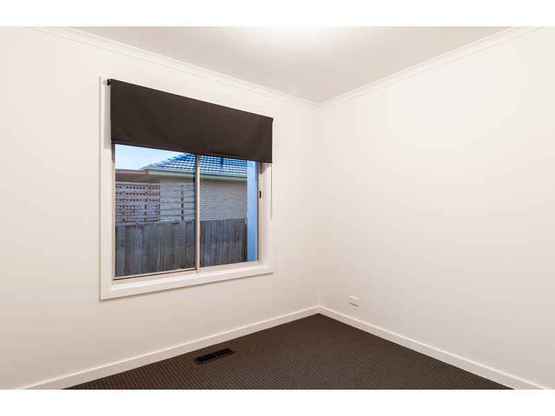 19a Lincoln Road, Croydon VIC 3136