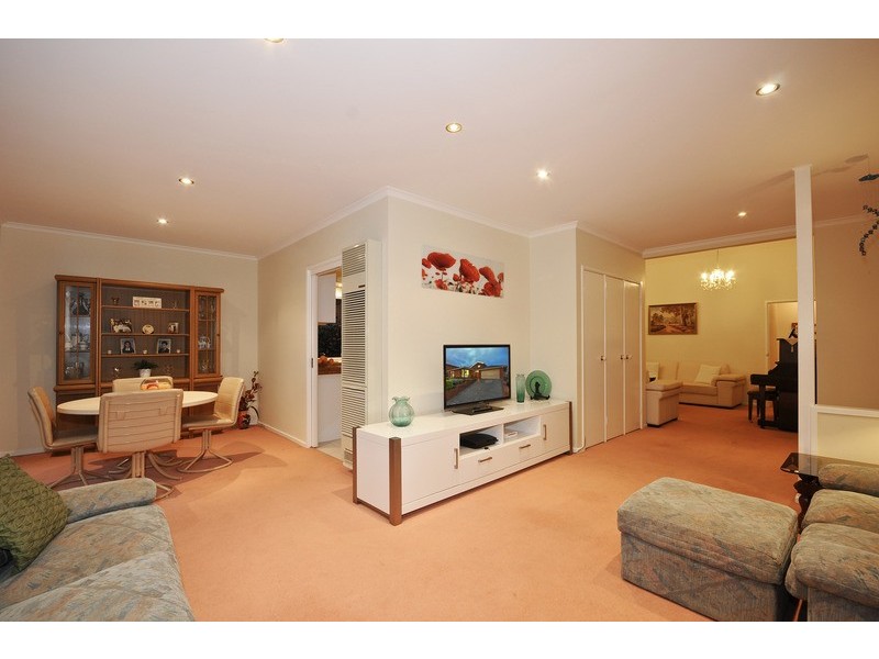 88 Woodville Road, Mooroolbark VIC 3138