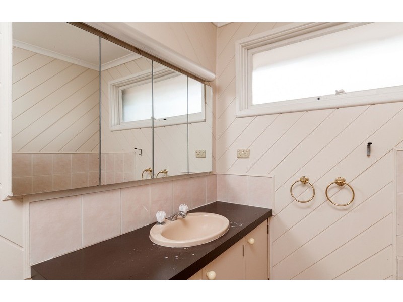 325 Mount Dandenong Road, Croydon VIC 3136