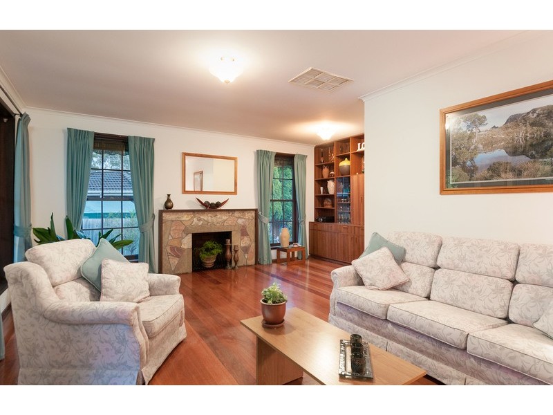 11 Malcolm Court, Croydon North VIC 3136