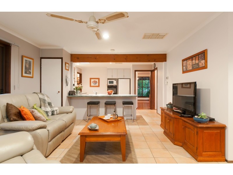 11 Malcolm Court, Croydon North VIC 3136