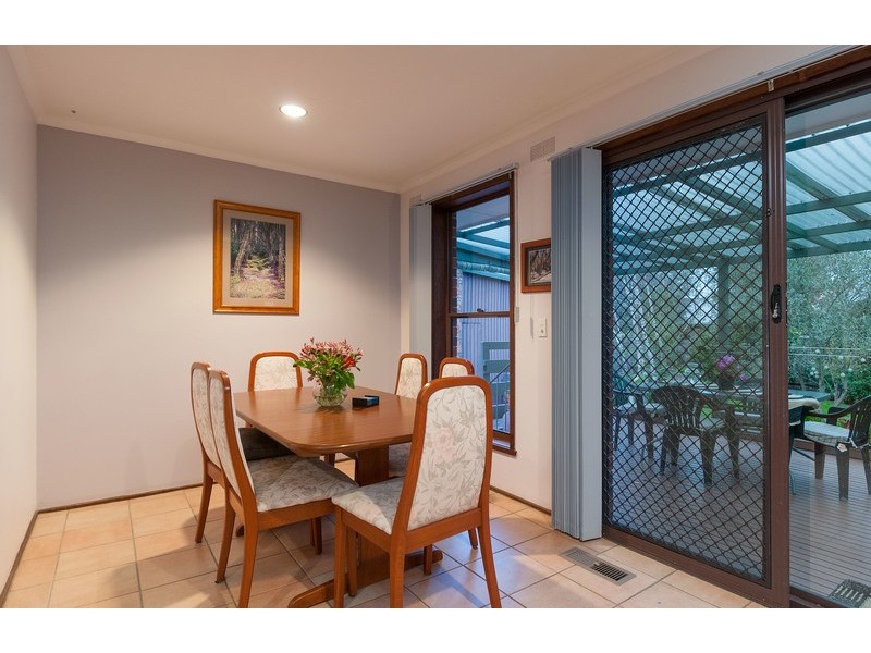 11 Malcolm Court, Croydon North VIC 3136