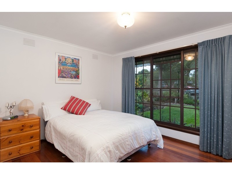 11 Malcolm Court, Croydon North VIC 3136