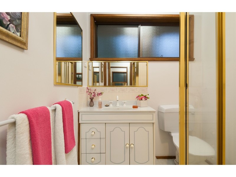 11 Malcolm Court, Croydon North VIC 3136