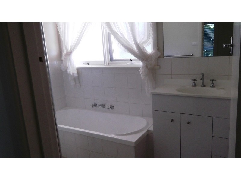 6 Summit Court, Mooroolbark VIC 3138