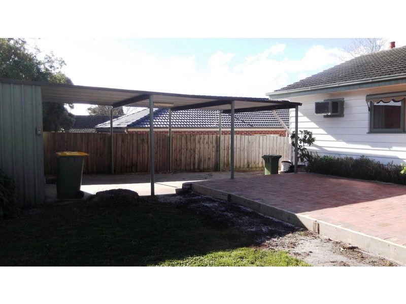 6 Summit Court, Mooroolbark VIC 3138