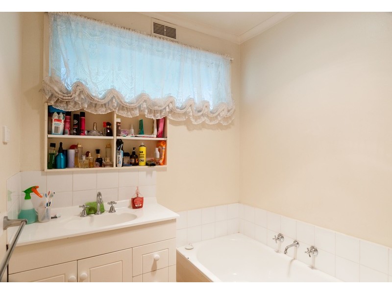 19 Barina Avenue, Mooroolbark VIC 3138